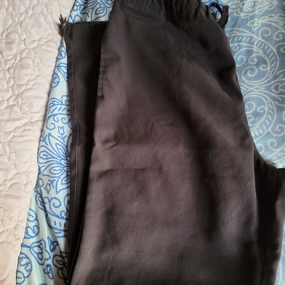 SB Scrub - Picture 3 of 3